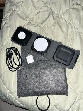 mophie Dark Gray Felt Roll Organizer